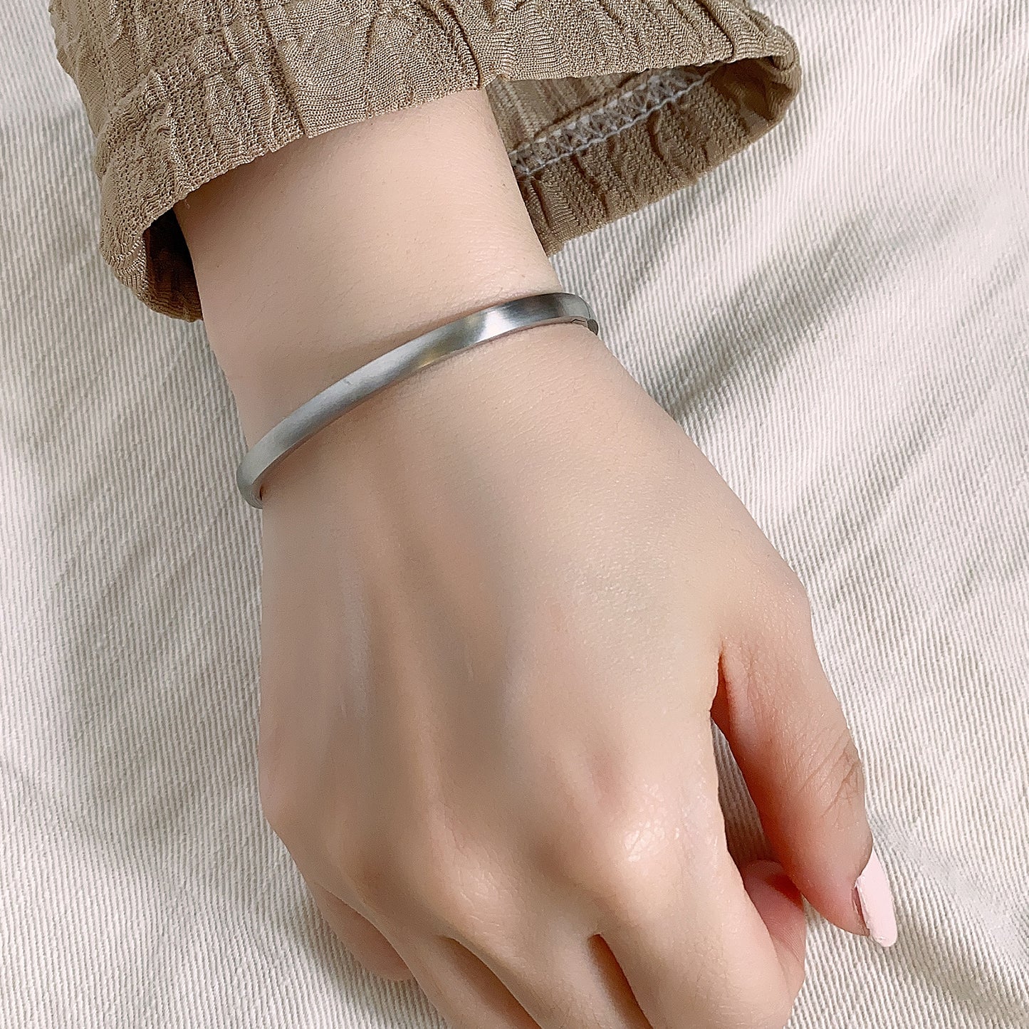 Calm Matte Plain Bangle 4mm - Silver