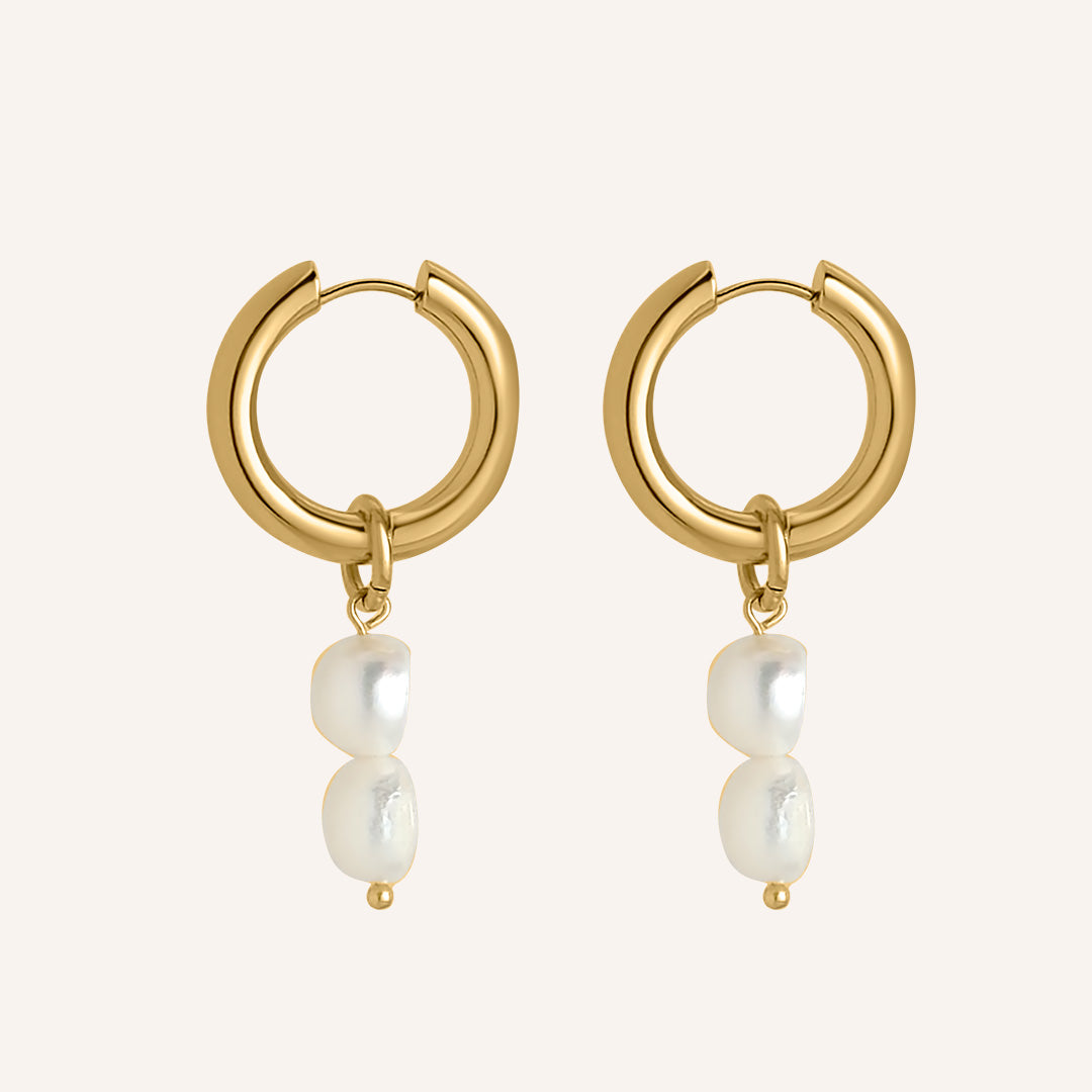 Cindy Pearl Hoop Earring