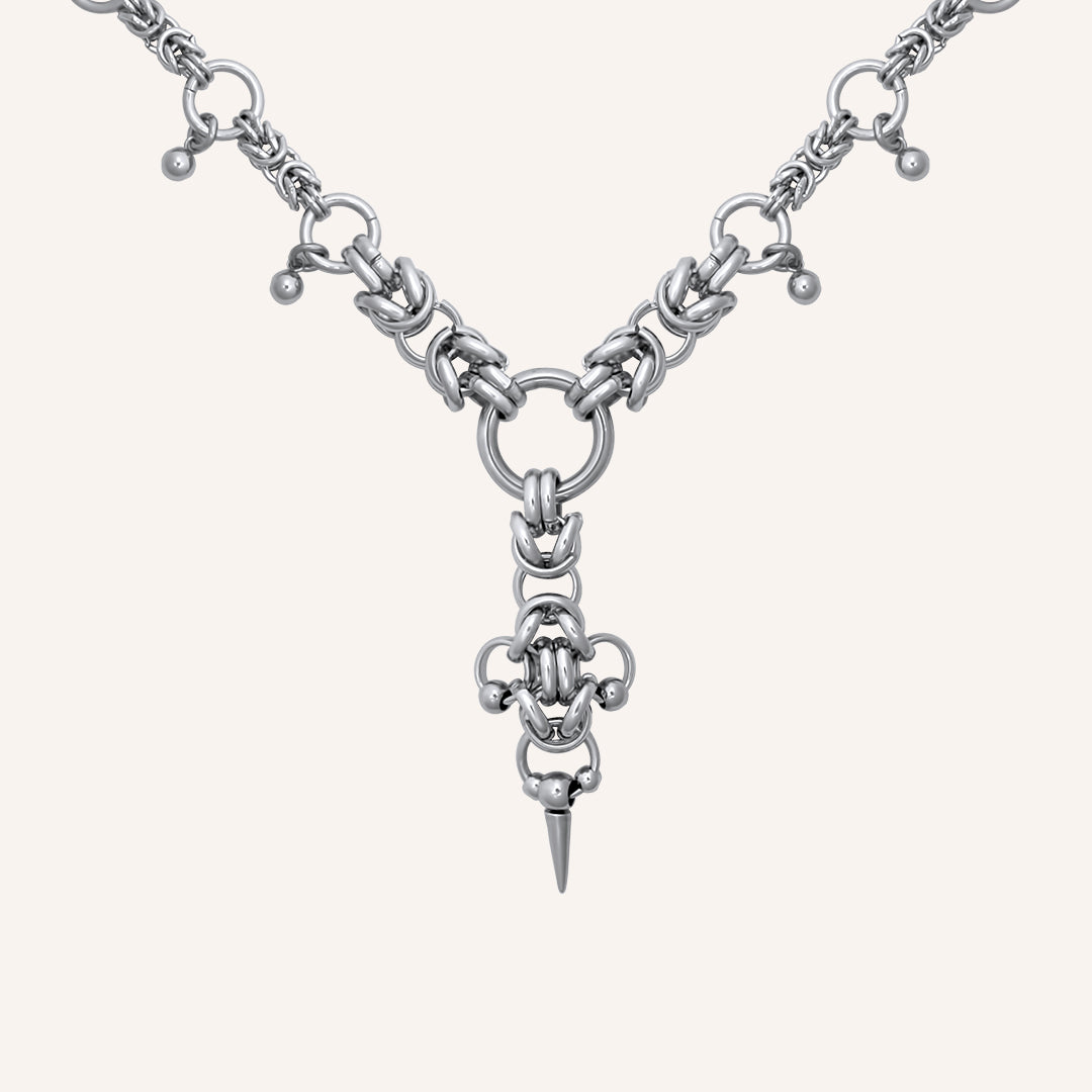 Dillion Chainmail Clover Pointy Necklace - Silver