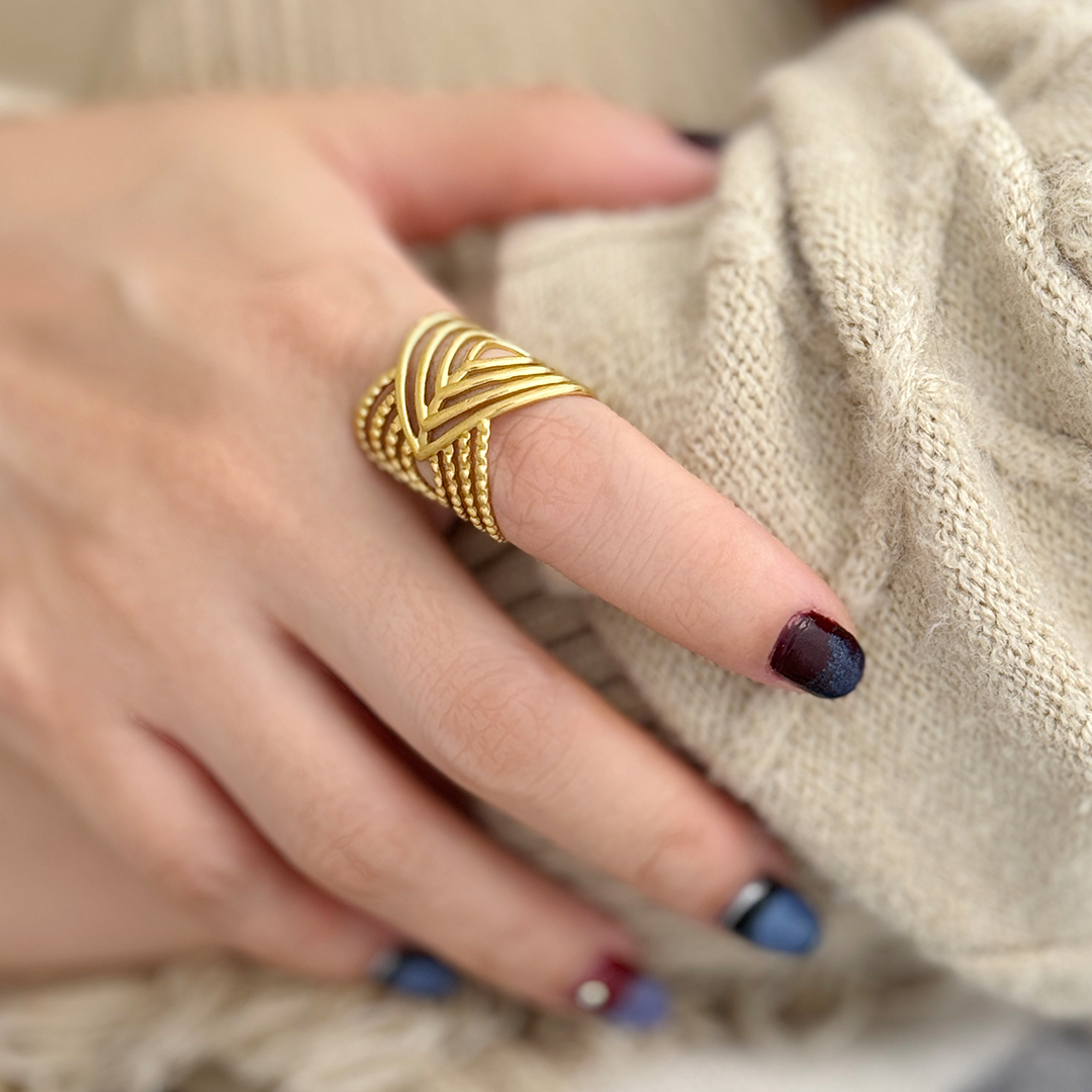 Edrei Pave Line Wide Ring