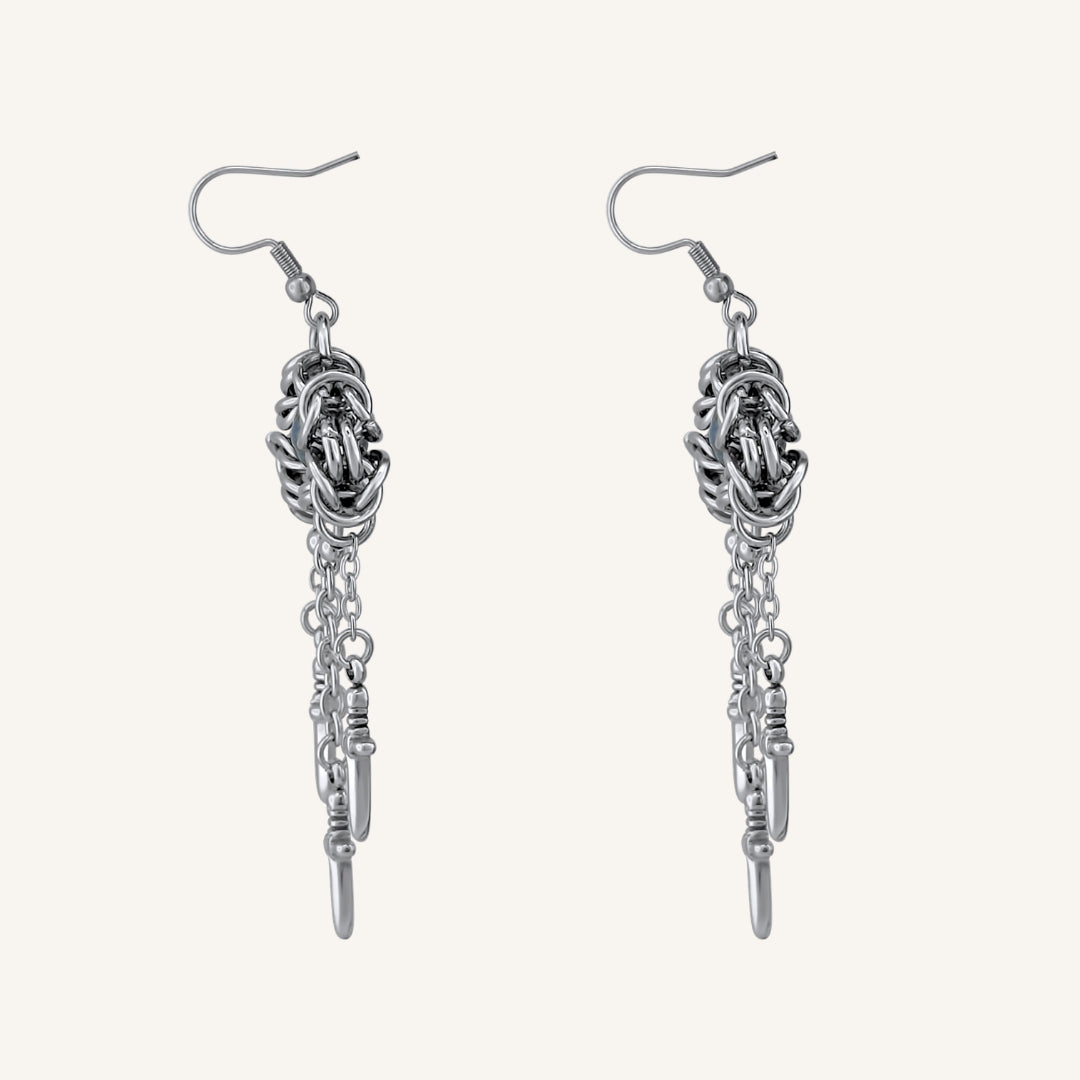 Glover Chainmail Pearl Sword Hook Earring