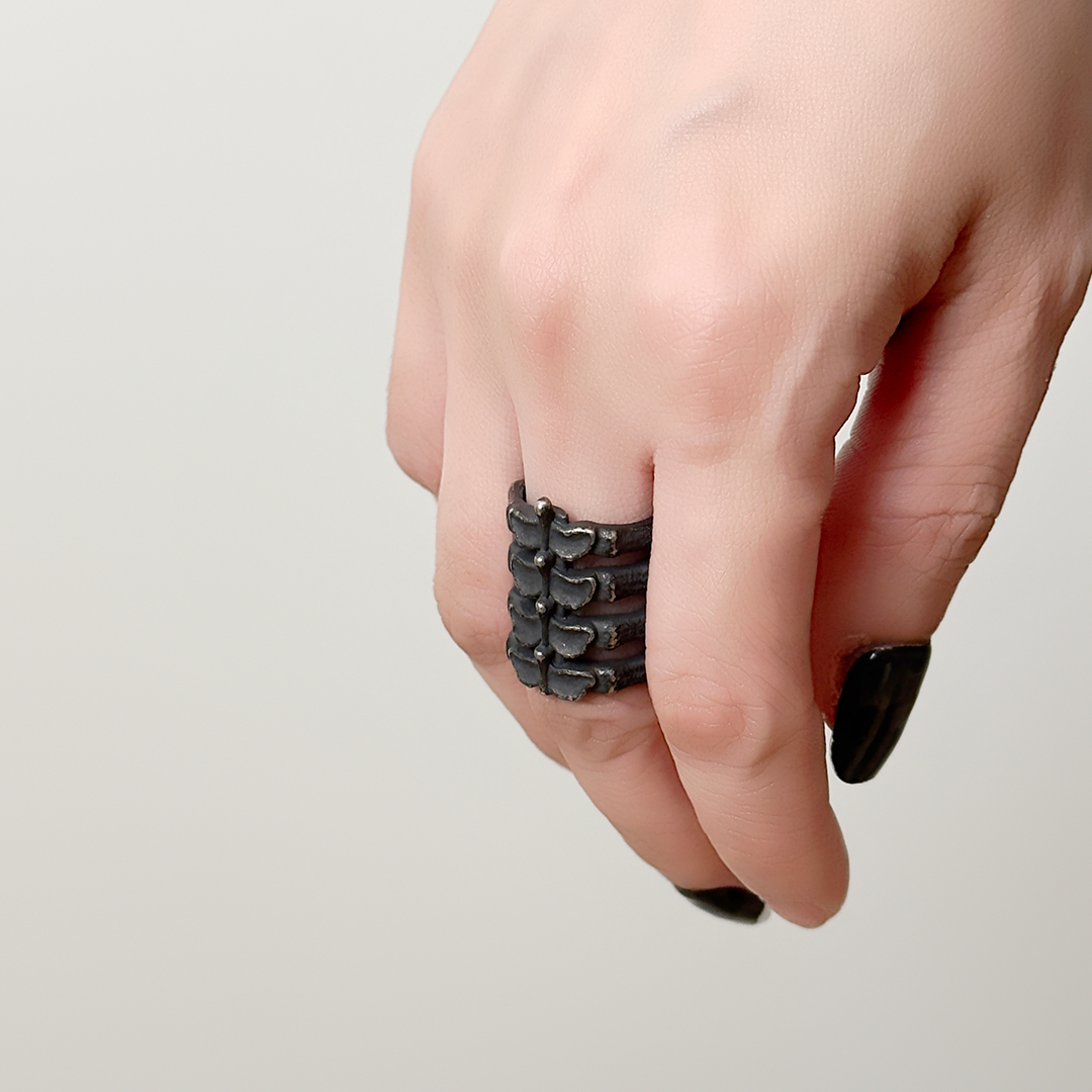 Mila Rib Cage Smoke Ring