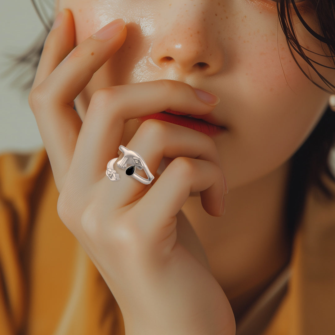 Adair Eye Nose Lips Ring - Silver