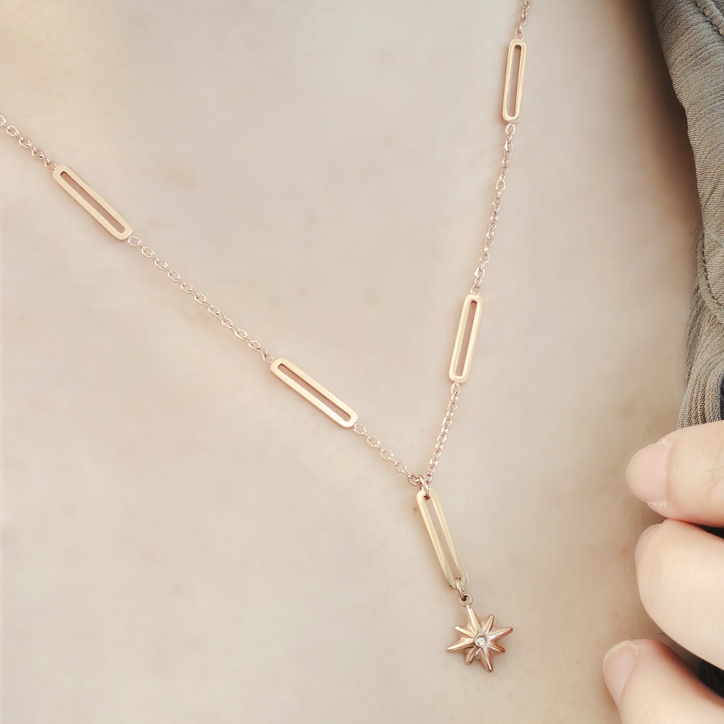 Ankaa Star Chain Link Necklace - Rose Gold