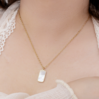 Annett Shell Rectangle Necklace - Gold
