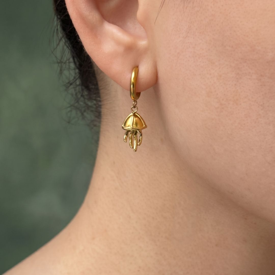 Astaroth Mini Jellyfish Hoop Earring ( Gold)