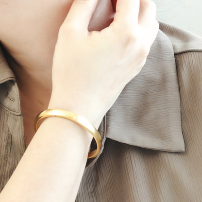 Calm Matte Plain Bangle 6mm - Gold