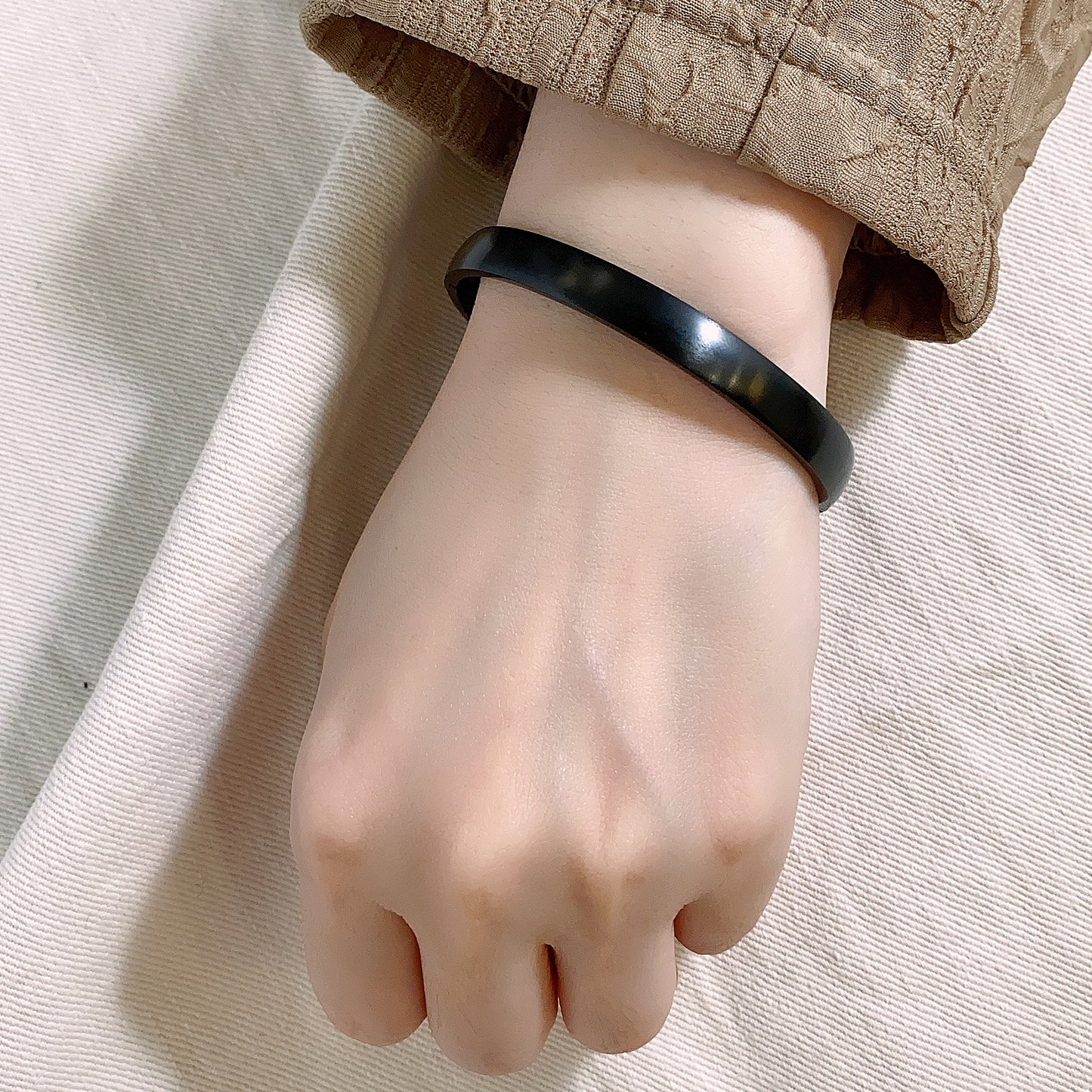 Calm Matte Plain Bangle 8mm - Black