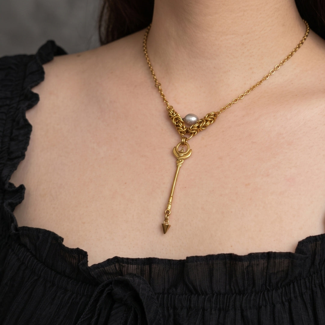 Cipher Wand Chainmail Pearl Necklace (Gold)