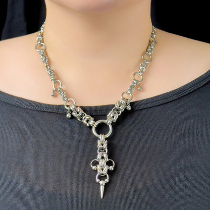 Dillion Chainmail Clover Pointy Necklace - Silver