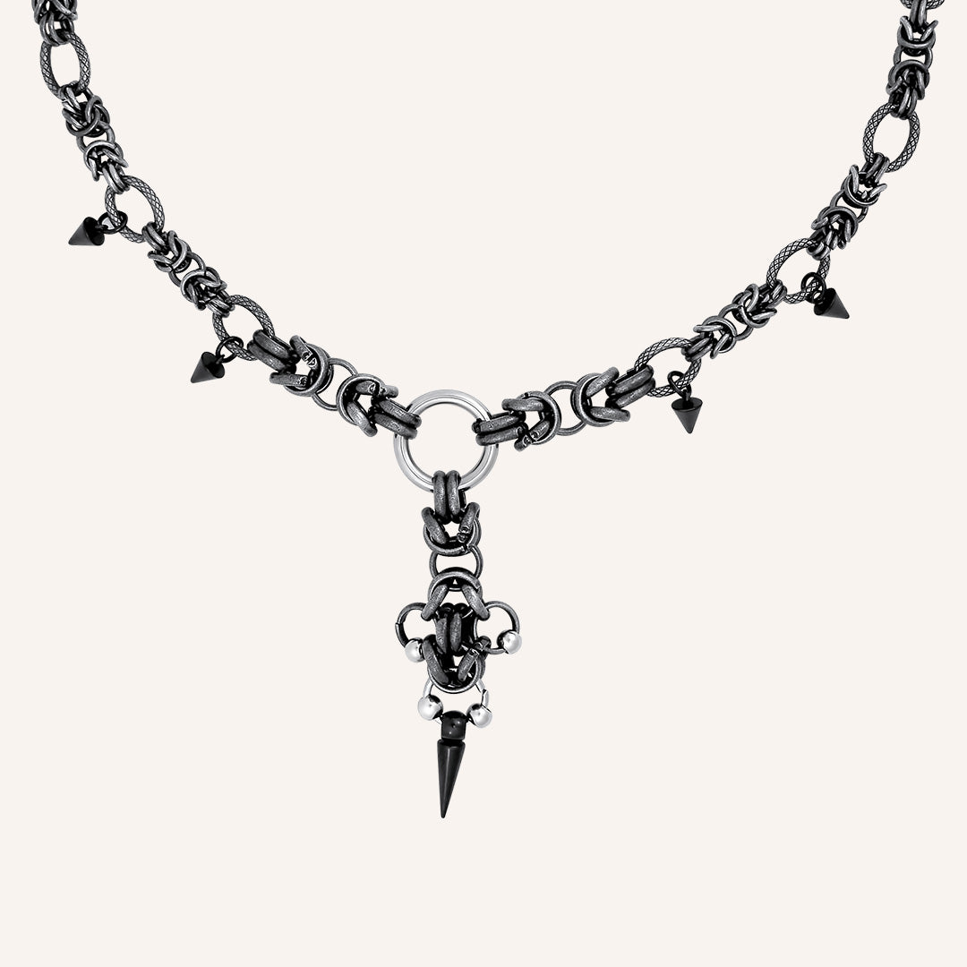 Dillion Chainmail Clover Pointy Necklace - Smoke