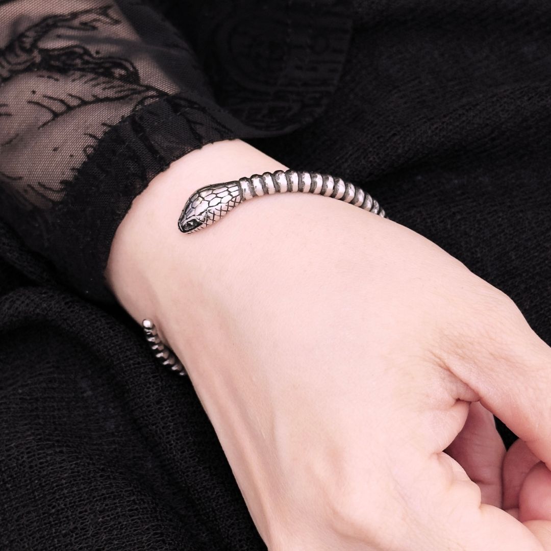 Earis Snake Cuff - BLFX
