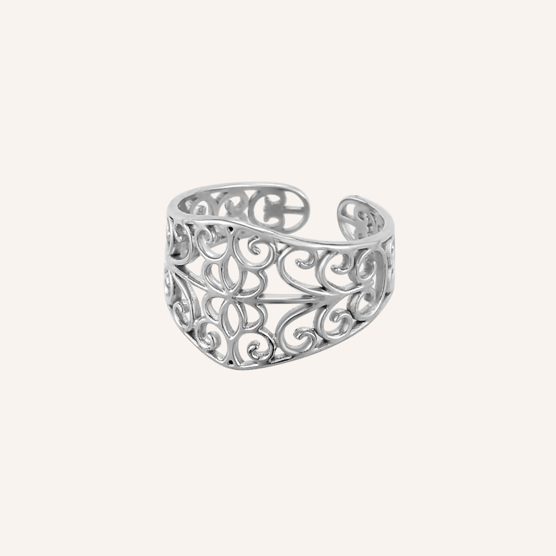 Ennis Vintage Lace Ornament Ring - Silver