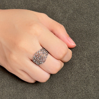 Ennis Vintage Lace Ornament Ring - Silver