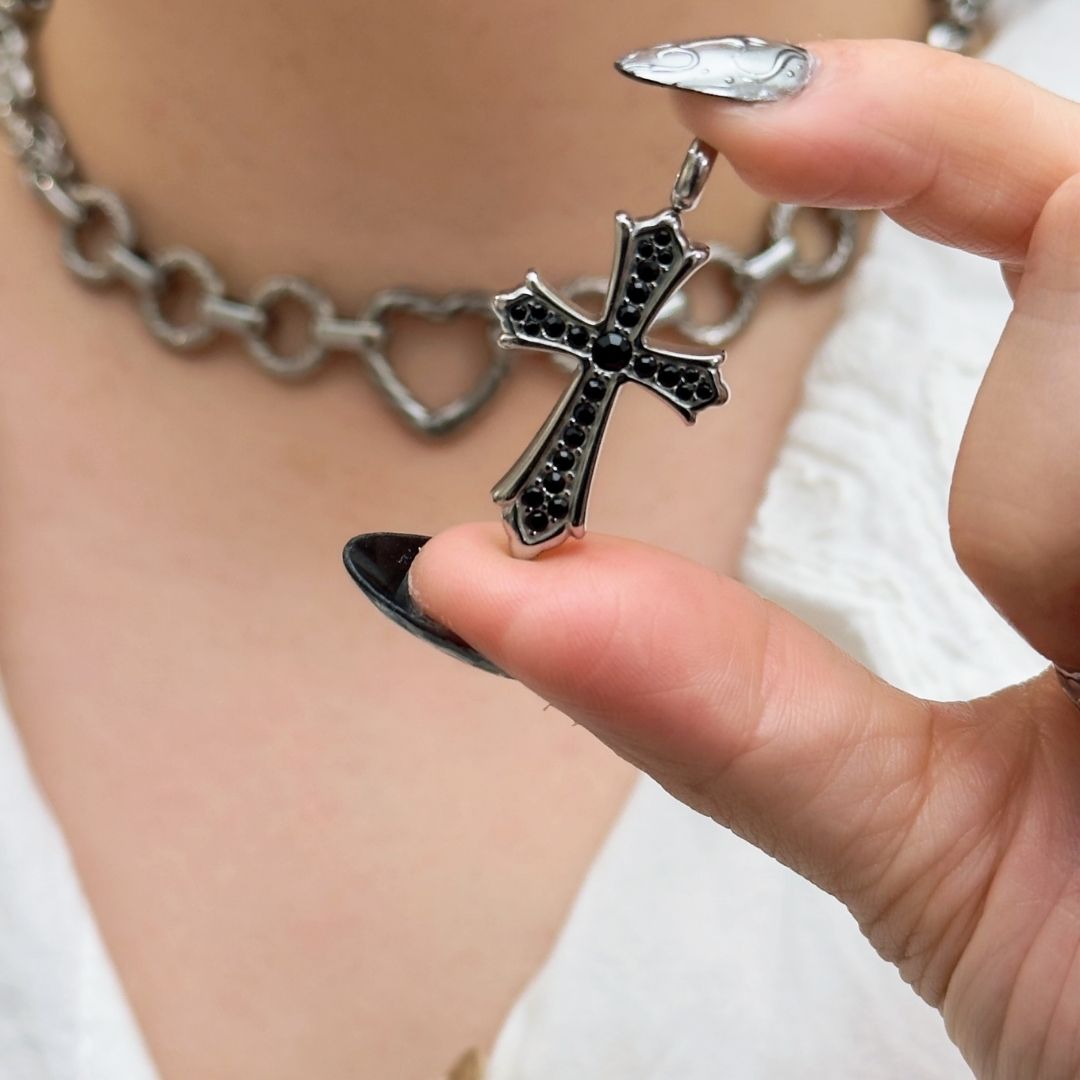 Eylin Love Chainmail Cross Necklace - BLFX