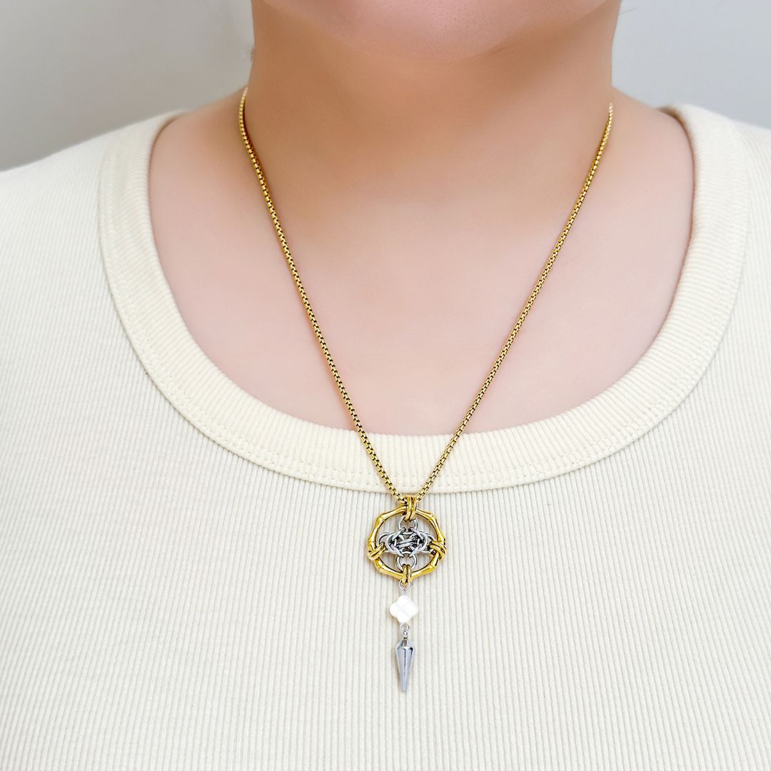 Faith Clover Chainmail Necklace - Duo Tone