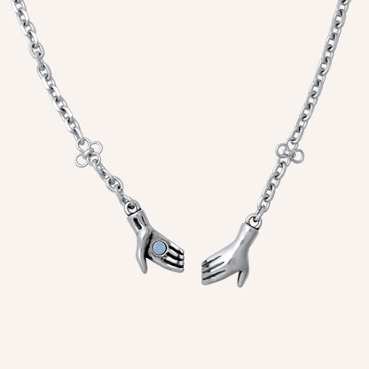 Felix Hold Hand Necklace
