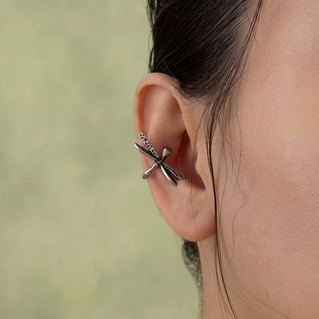 Focalor Dragon Fly Ear Cuff