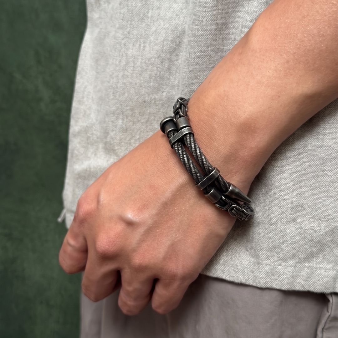Franca Screw Nail Byzantine Chain Bracelet - Smoke