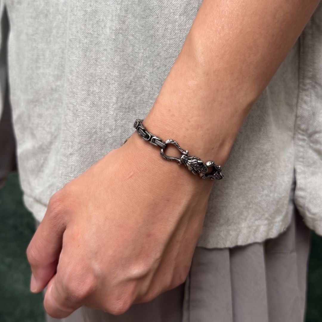 Galin Hero Wolf Chain Bracelet (Smoke)
