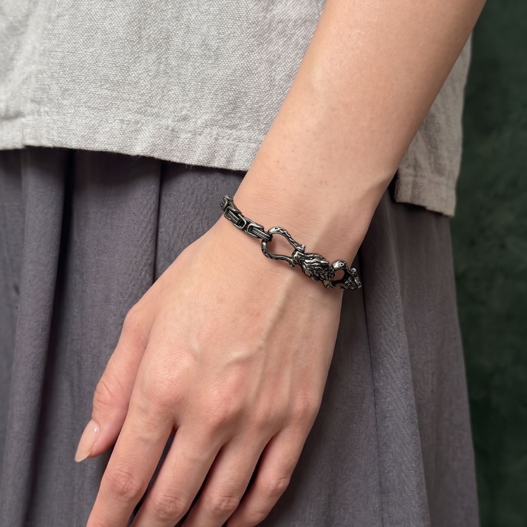 Galin Hero Wolf Chain Bracelet (Smoke)
