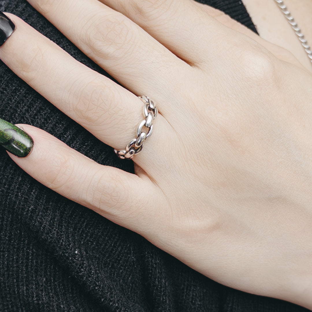 Galore Chain Link Adjustable Ring