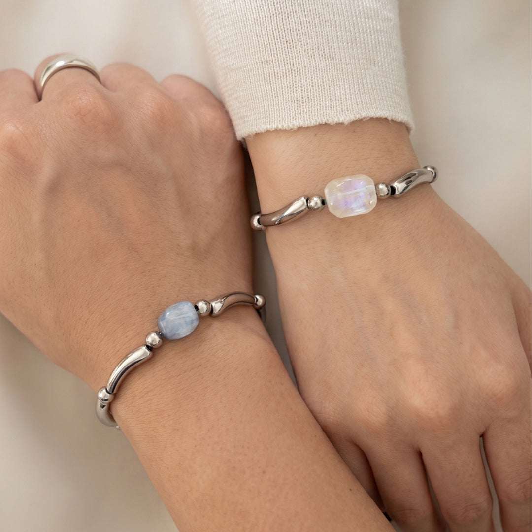 Garo Bead Bracelet (White Moonstone)