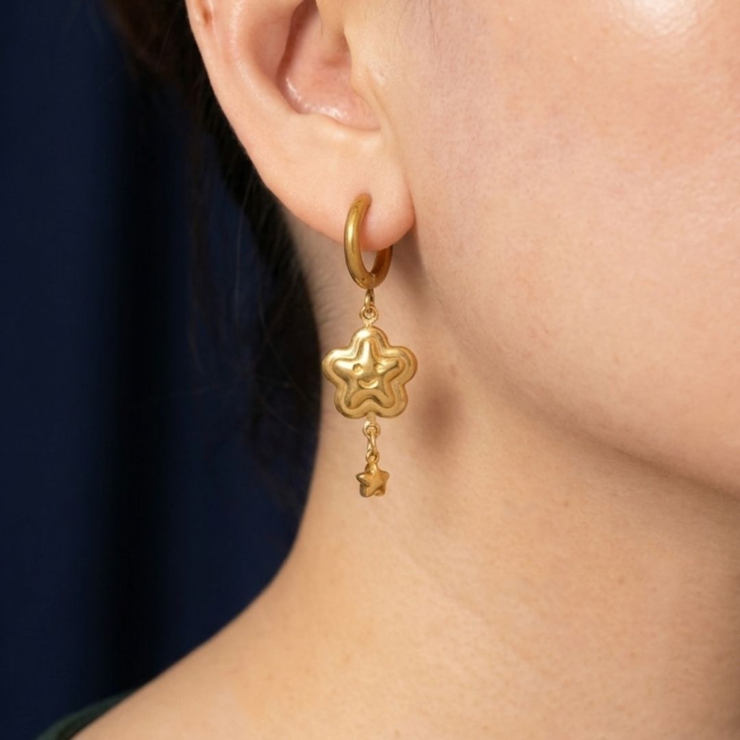 Gian Smiley Star Hoop Earring (Gold) - BLFX
