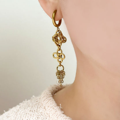 Gio Chainmail Clover Hoop Earring - Gold