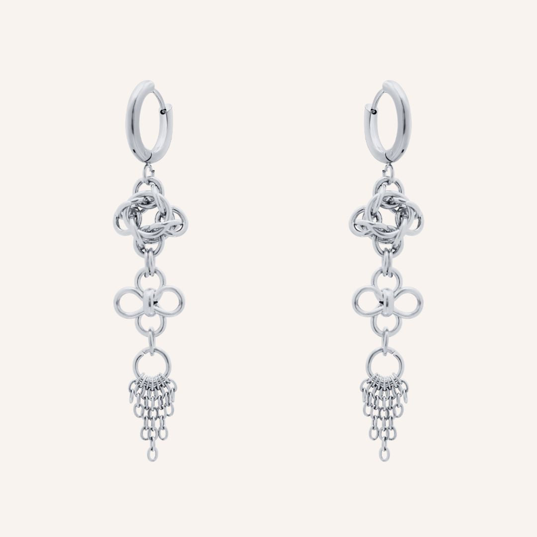 Gio Chainmail Clover Hoop Earring - Silver