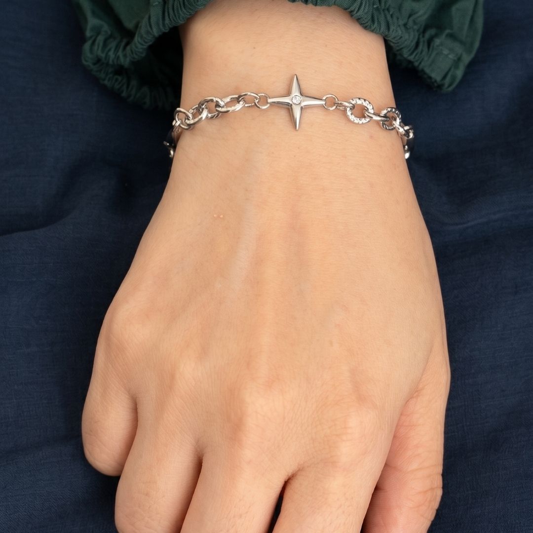 Gowen Twist Bar and Star Bracelet - BLFX