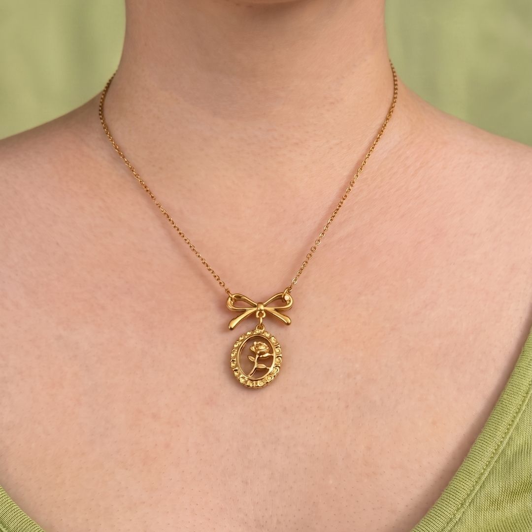 Grier Rose and Bow Necklace (Gold)