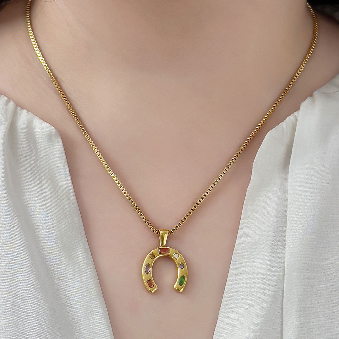 Gus Horseshoe Gem Necklace (Gold)