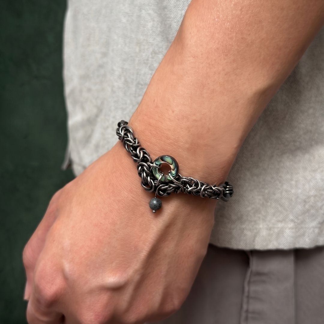 Halle Abalone Chainmail Bracelet (Smoke)
