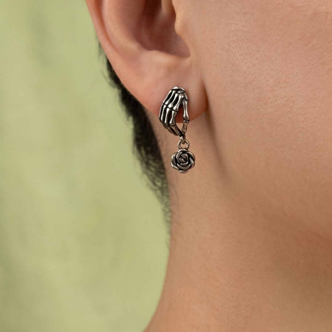 Hand you Rose Earring