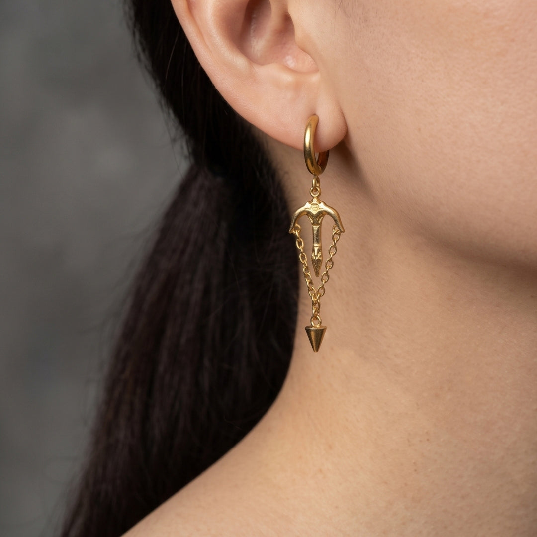 Harvey Crossbow Hoop Earring (Gold)