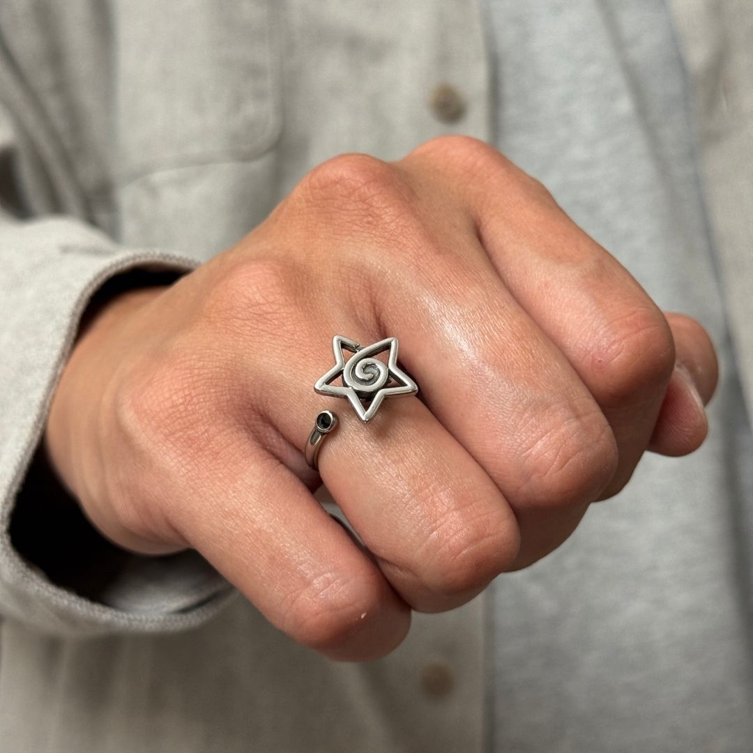 Helena Spinner Star Ring