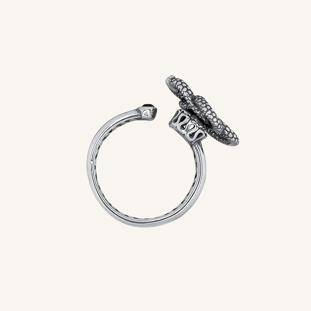 Hugh Spinner Clover Snake Ring