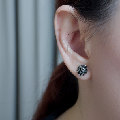 Kaden Skull Sun Flat Back Stud Earring - single