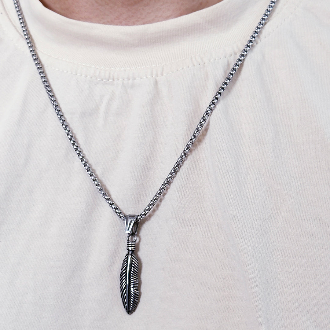 Kailyn Feather Long Necklace