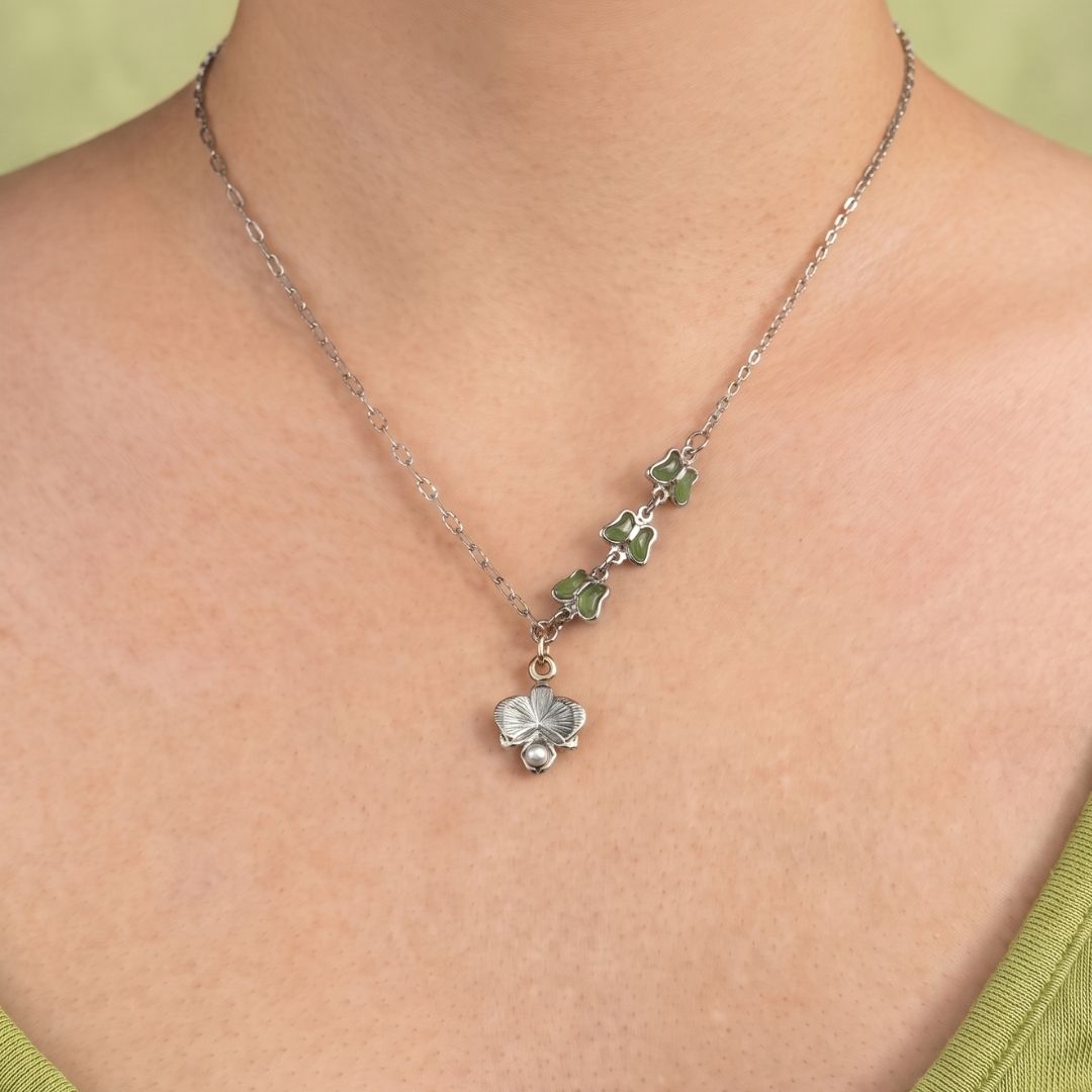 Majulah Orchid Necklace (Silver)