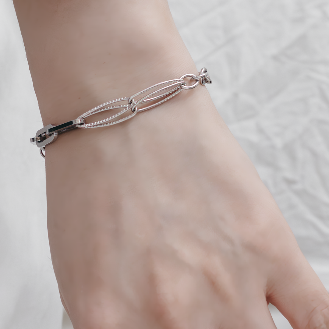 Mazikeen Hybrid Chain Bracelet