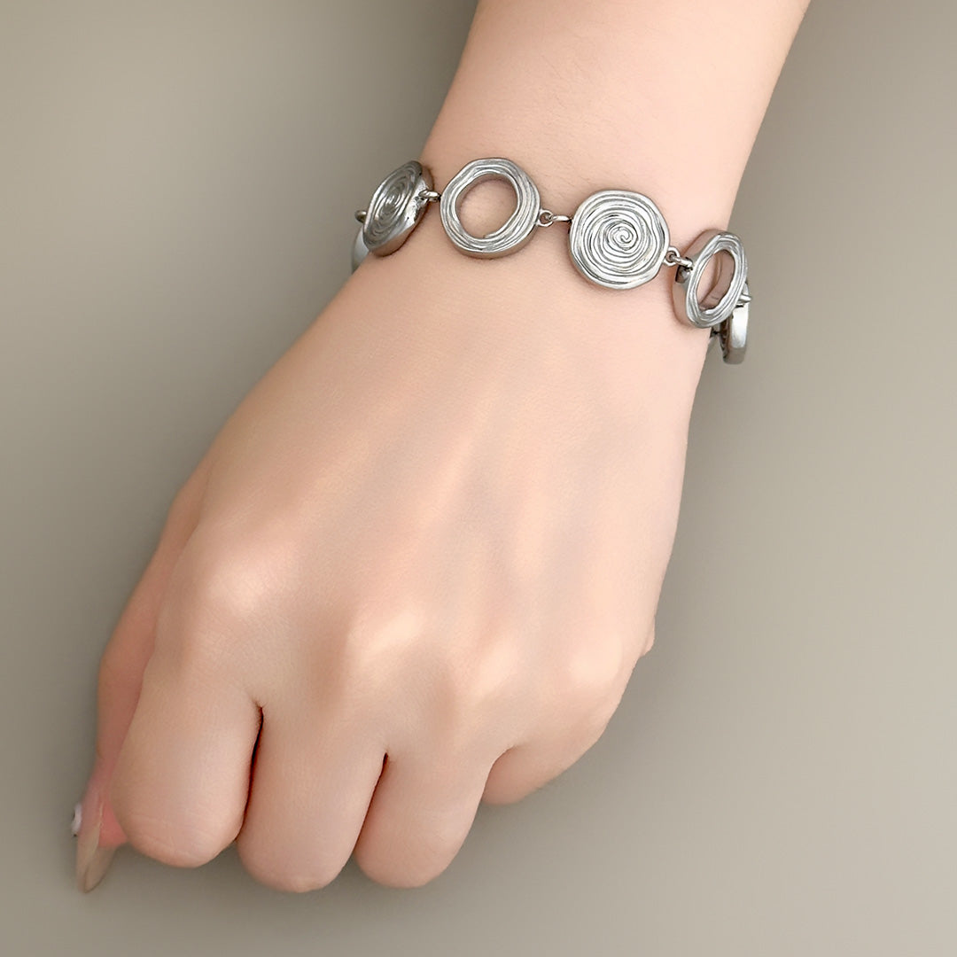 Nyara Spiral Circle Bracelet - Silver