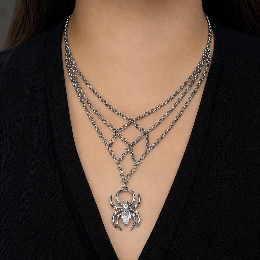 Valefar Spider Web Necklace (Silver)