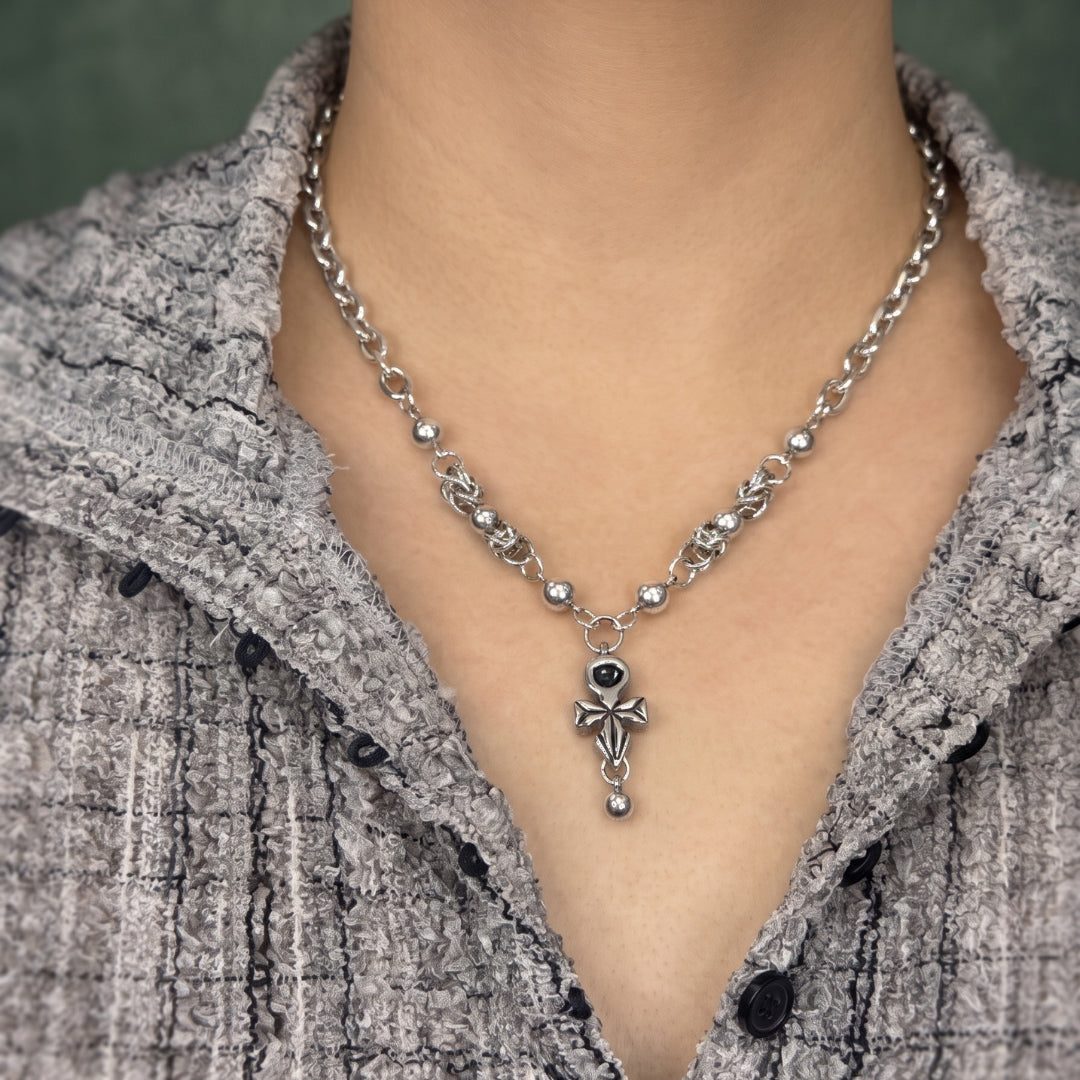 Vyn Chainmail Necklace